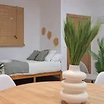 Triana Tejares Apartment